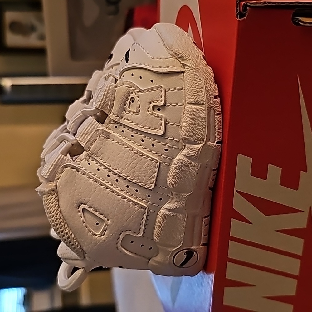 🖤🤍 NIKE AIR MORE UPTEMPO 🖤🤍